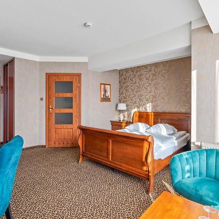 Hotel Diament Vacanza Katowice - Siemianowice Siemianowice Śląskie Exterior foto