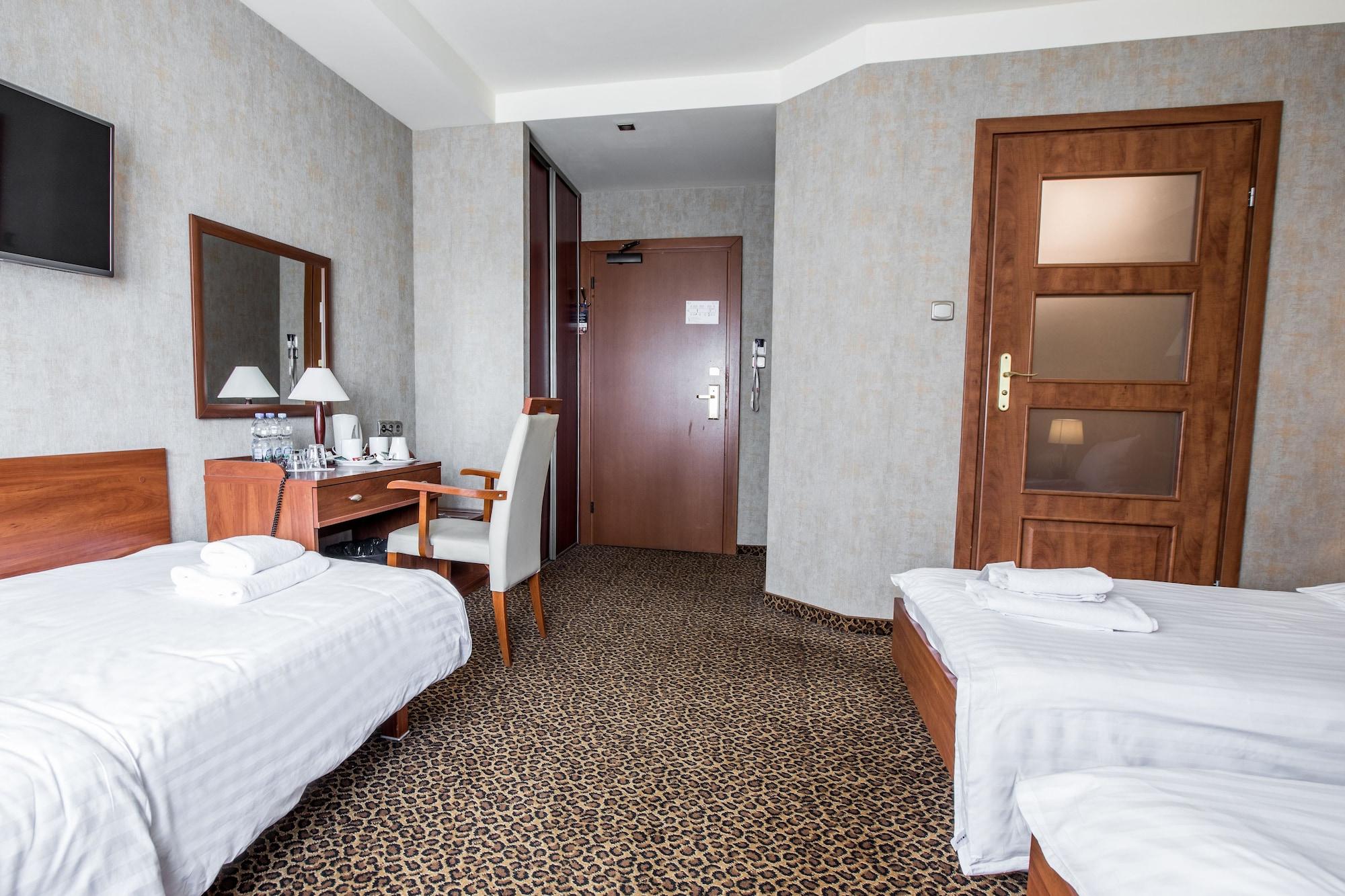 Hotel Diament Vacanza Katowice - Siemianowice Siemianowice Śląskie Exterior foto