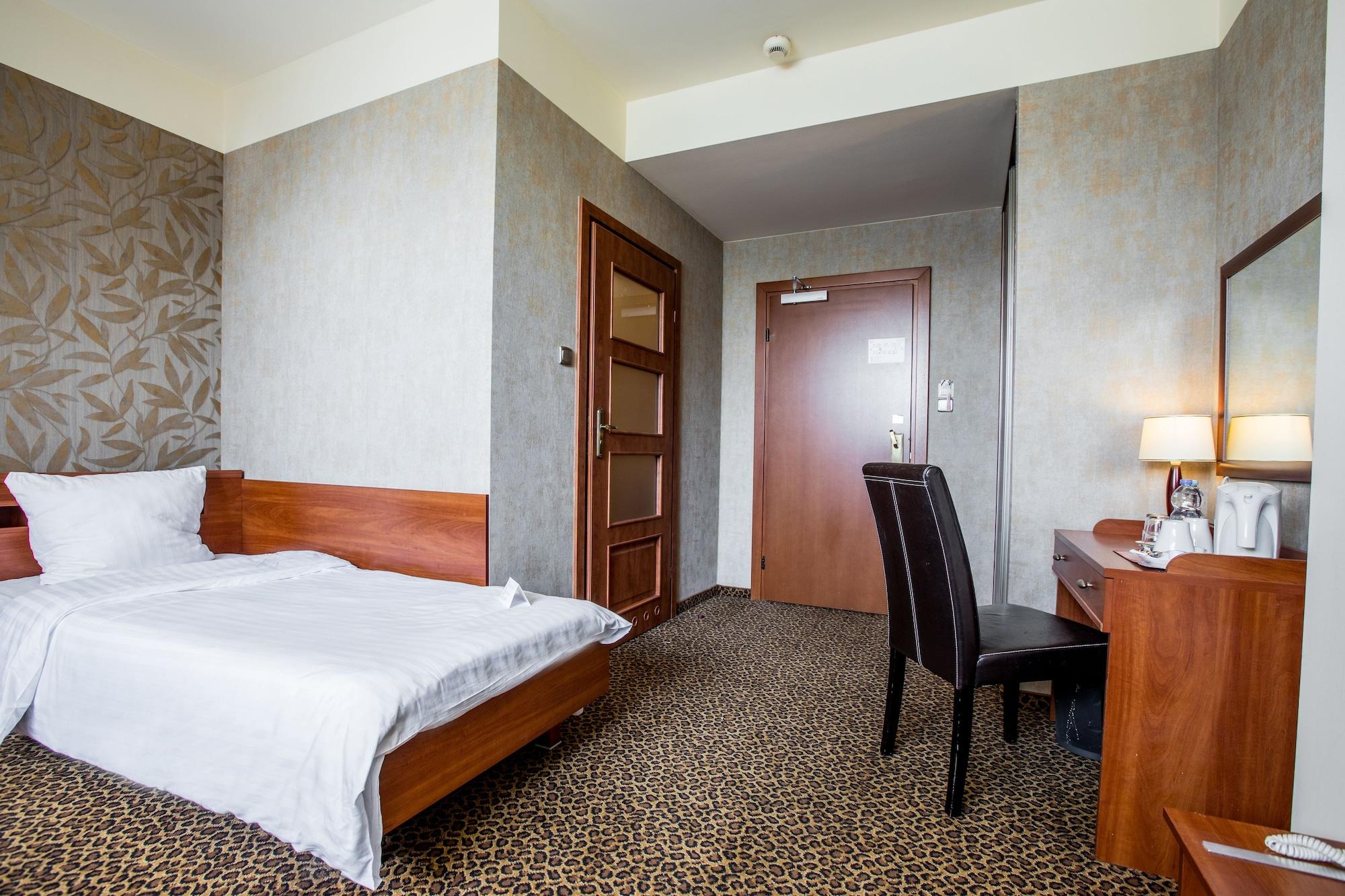 Hotel Diament Vacanza Katowice - Siemianowice Siemianowice Śląskie Exterior foto